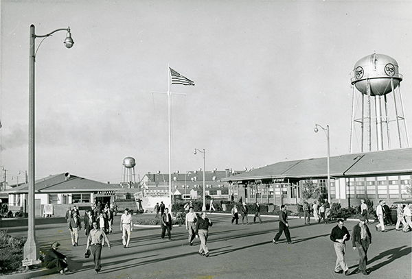 workers-leaving-the-steel-mill